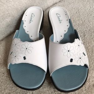 Clark’s sandal size 6M